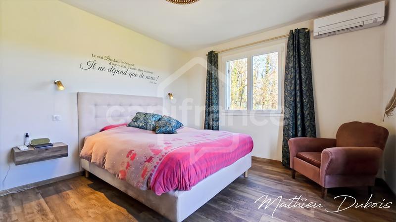 Maison - 175 m² - 7 pièces