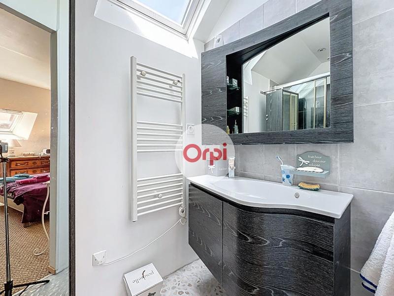 Maison - 234 m² - 5 pièces