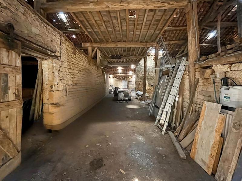 Maison - 185 m² - 8 pièces