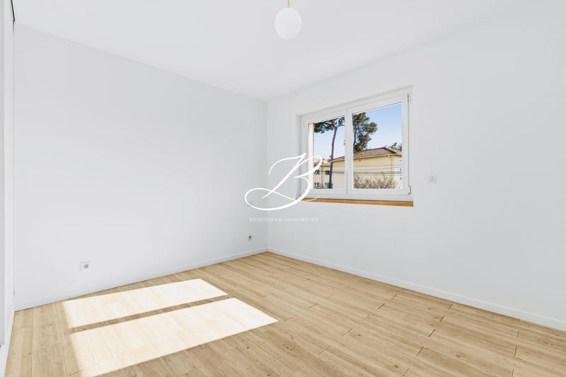 Appartement - 100 m² - 5 pièces