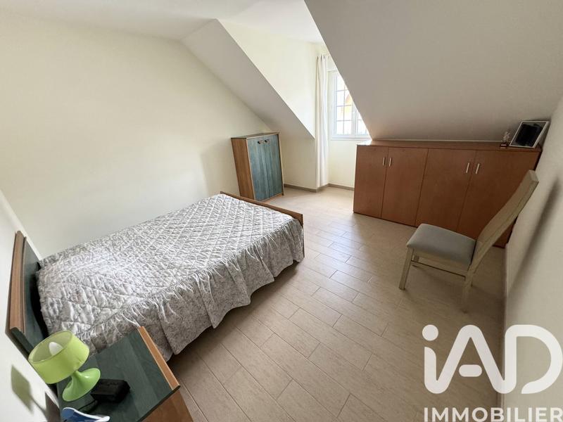 Maison - 180 m² - 7 pièces
