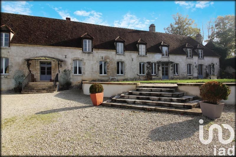 Maison - 1 500 m² - 25 pièces