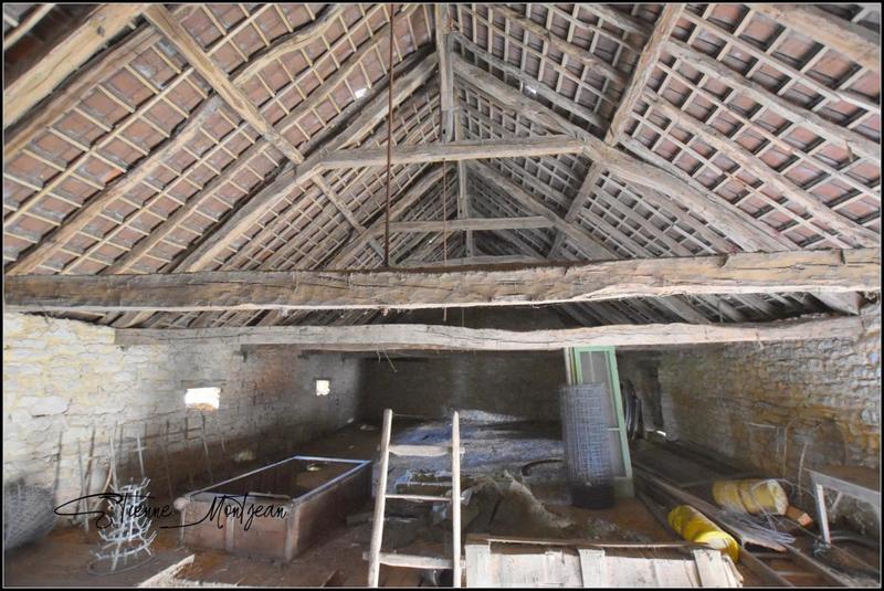 Grange - 140 m² - 1 pièce