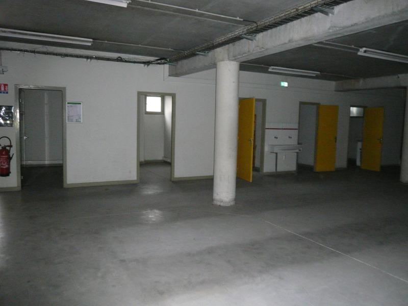 Local commercial - 1 440 m² - 9 pièces