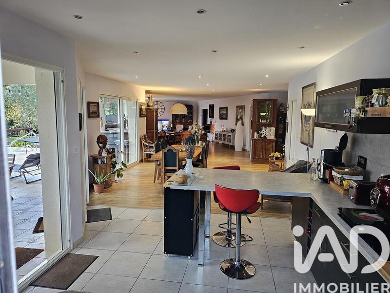 Maison - 174 m² - 5 pièces