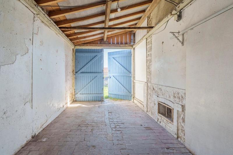 Maison - 98 m² - 1 pièce