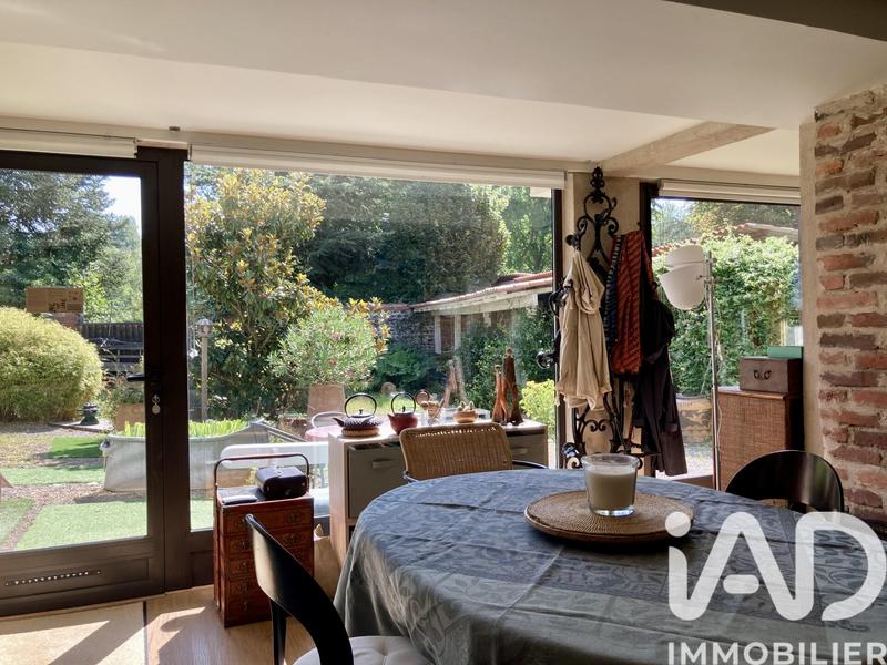 Maison - 425 m² - 11 pièces