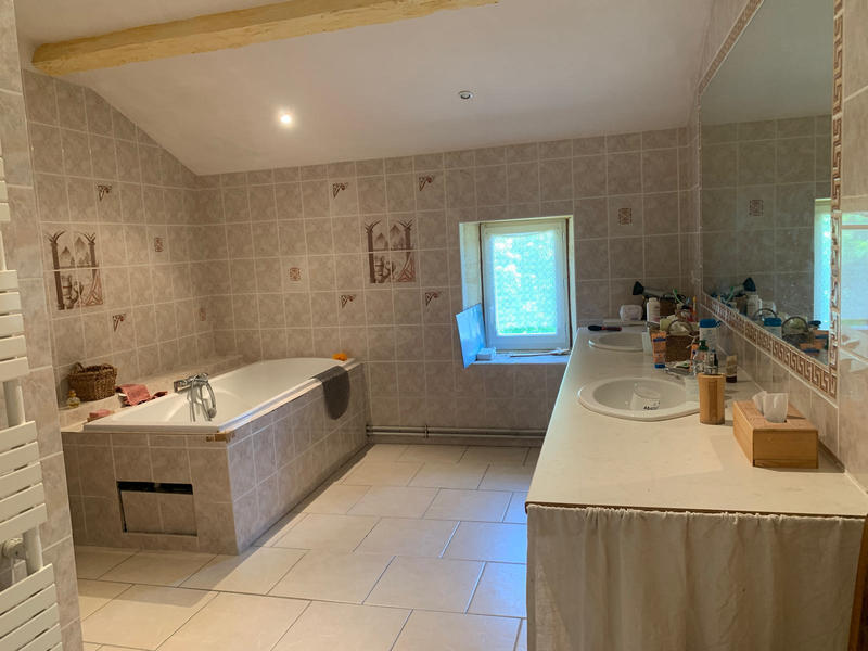 Maison - 272 m² - 6 pièces