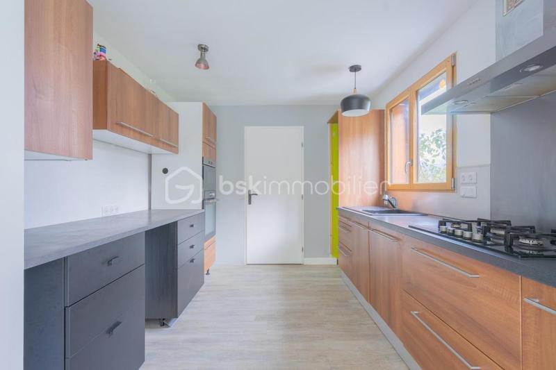 Maison - 141 m² - 6 pièces