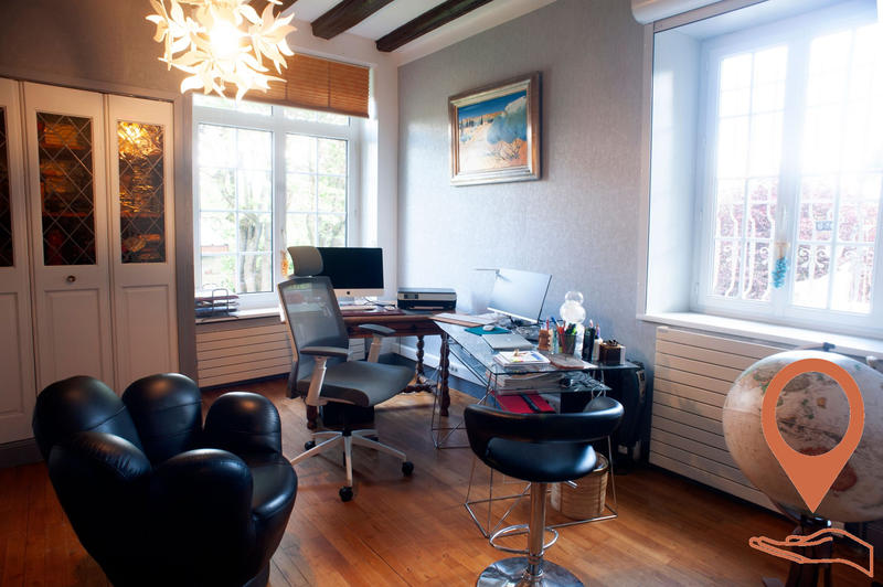 Viager - Maison ancienne - 265 m² - 8 pièces