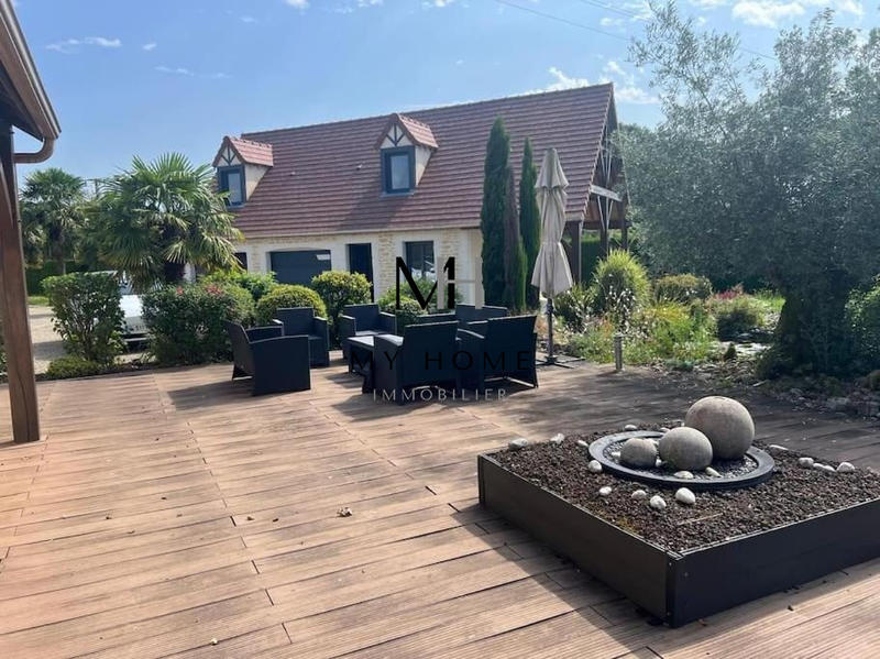 Villa - 220 m² - 10 pièces