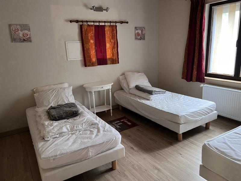 Corps de ferme - 425 m² - 12 pièces