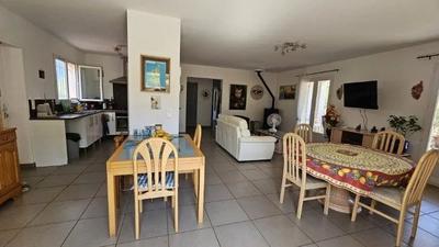 Maison - 98 m² - 4 pièces