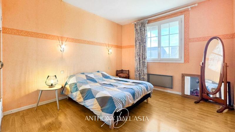 Maison - 180 m² - 4 pièces