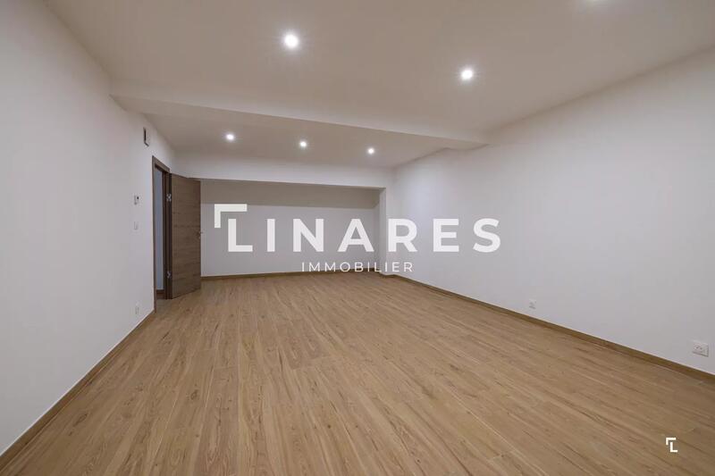 Maison - 234 m² - 7 pièces