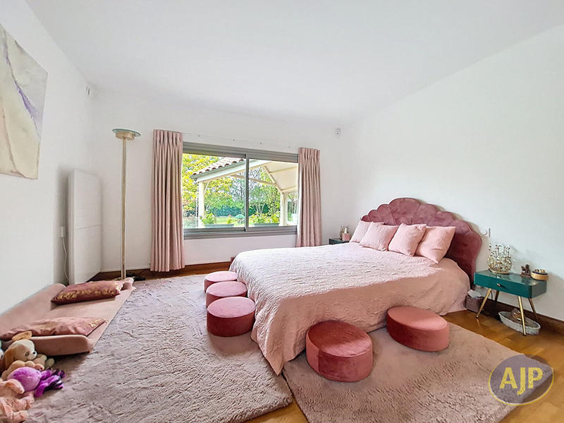 Maison - 186 m² - 6 pièces