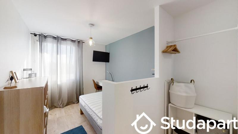 Chambre - 10 m² - 1 pièce