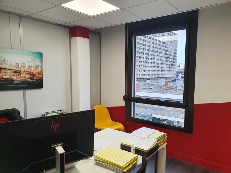 Local d'activités - 185 m² - 11 pièces