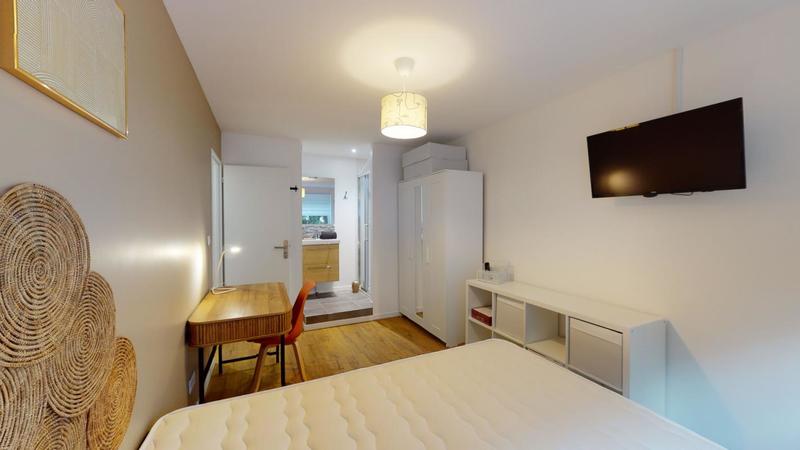 Appartement - 90 m² - 6 pièces