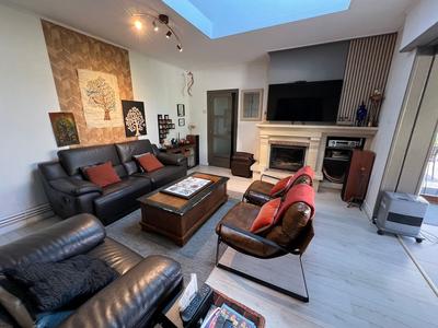 Maison - 192 m² - 3 pièces