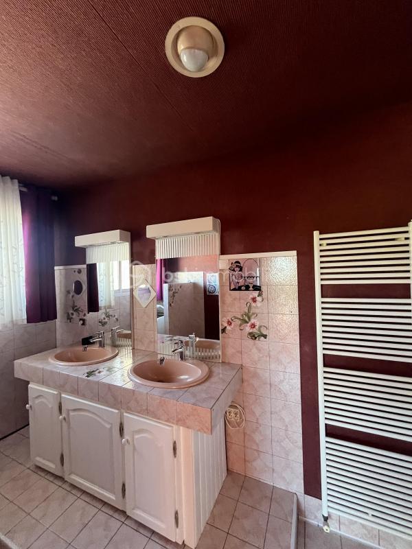 Maison - 95 m² - 4 pièces