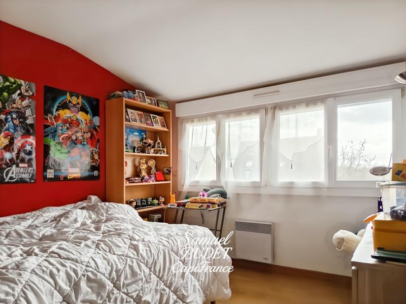 Maison - 93 m² - 4 pièces