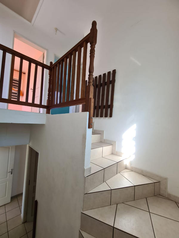 Maison - 121 m² - 5 pièces