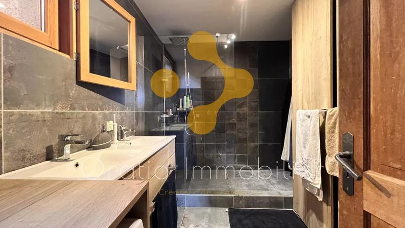 Maison - 183 m² - 5 pièces