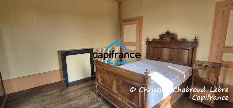 Propriété - 200 m² - 8 pièces