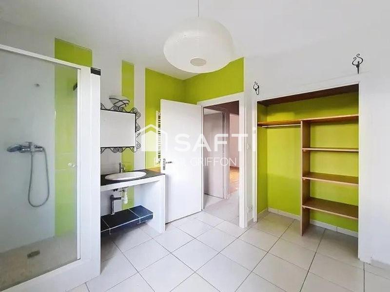 Maison - 137 m² - 8 pièces