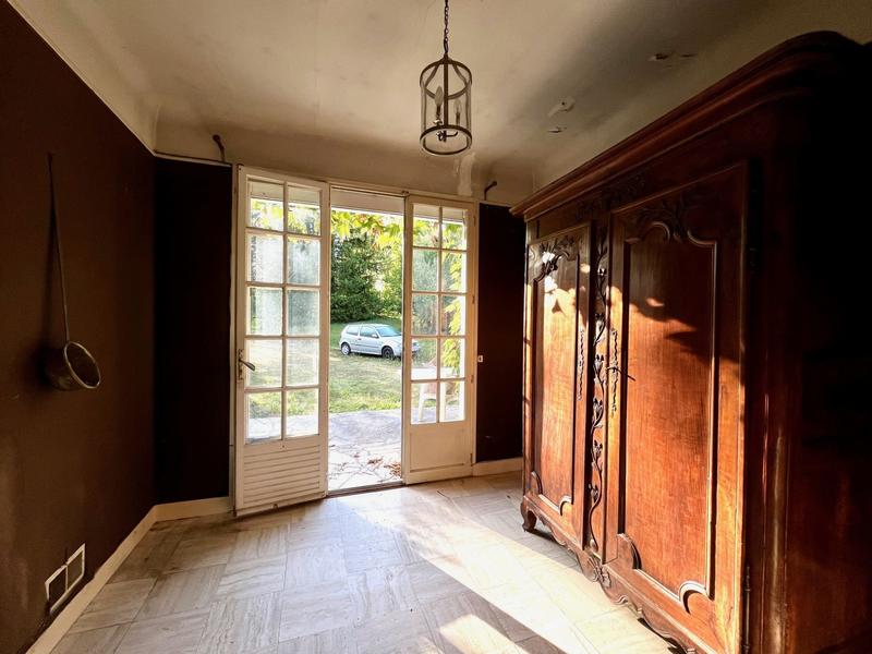 Maison traditionnelle - 185 m² - 7 pièces