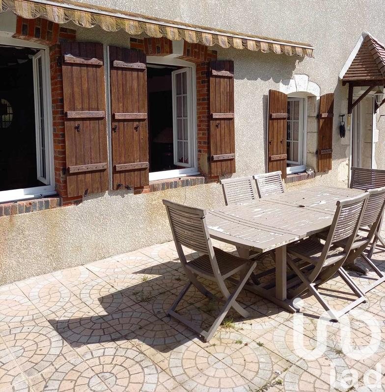 Maison - 212 m² - 7 pièces