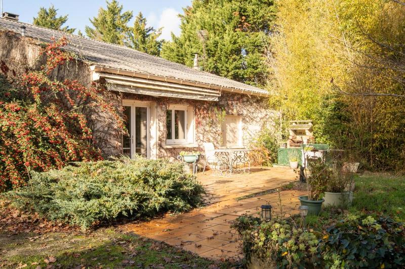 Maison - 260 m² - 2 pièces