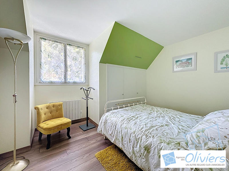 Maison traditionnelle - 200 m² - 8 pièces