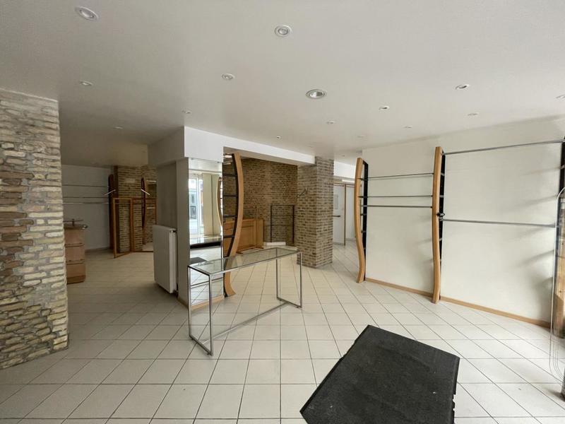 Local commercial - 101 m²