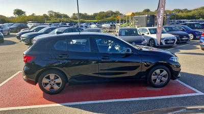 Bmw Série 1 F40 116d 116 Ch Dkg7 Lounge