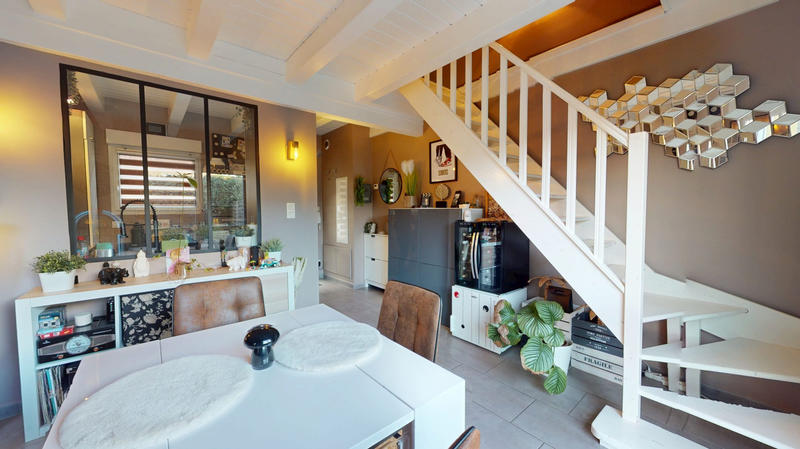 Appartement - 84 m² - 4 pièces