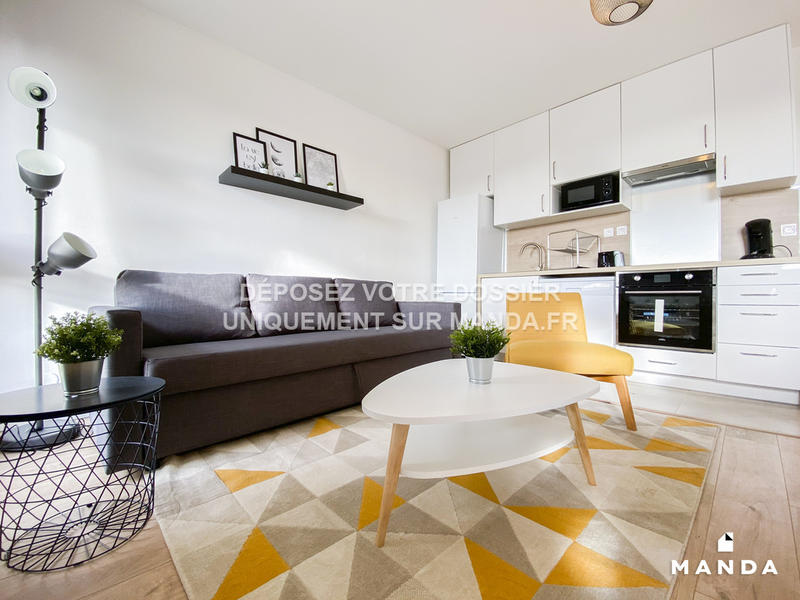 Chambre - 11 m² - 5 pièces