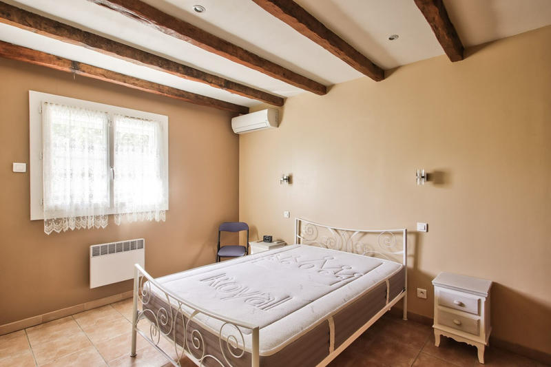 Maison - 92 m² - 5 pièces