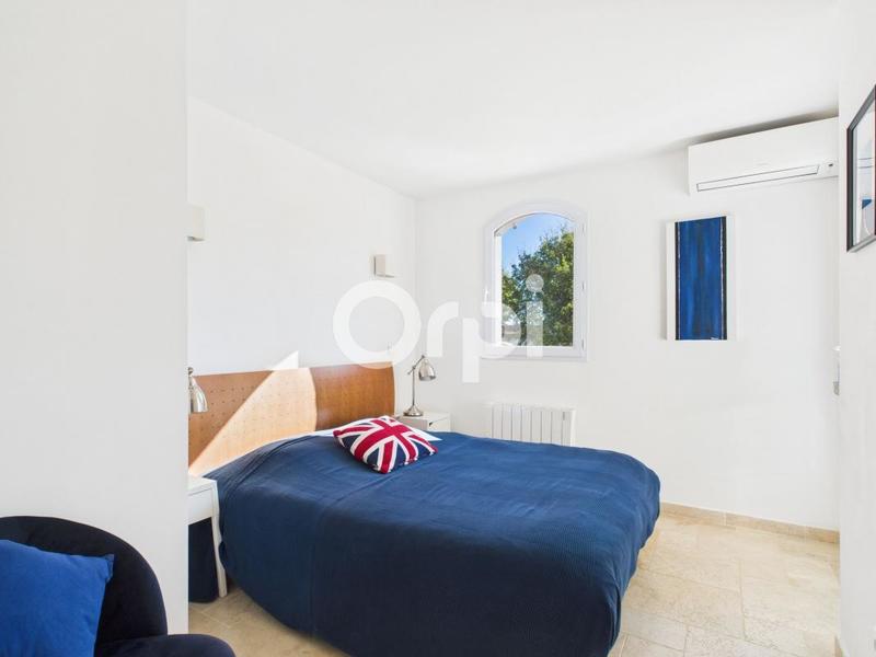 Villa - 200 m² - 6 pièces