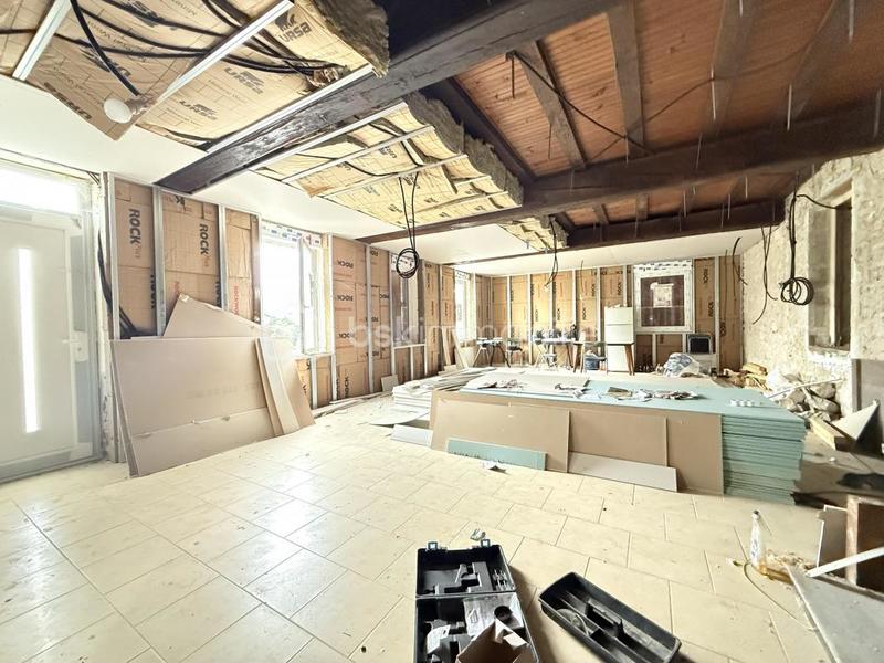 Maison - 300 m² - 9 pièces