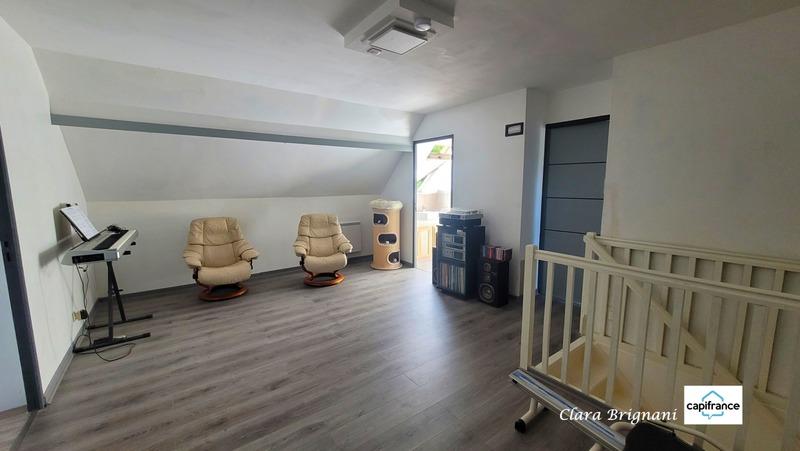 Maison de ville - 191 m² - 11 pièces