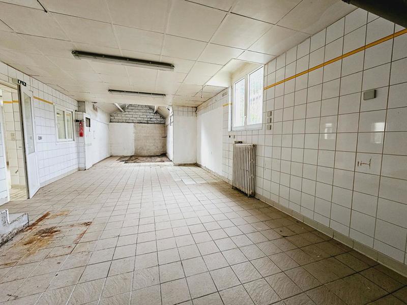 Maison - 285 m² - 9 pièces