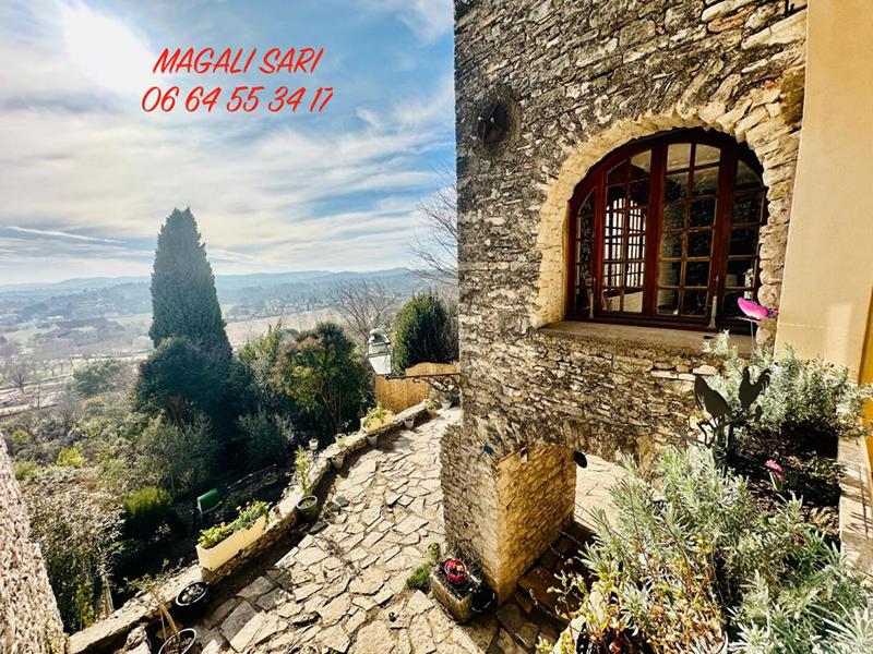 Maison - 153 m² - 7 pièces