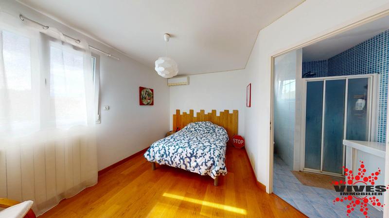 Maison - 288 m² - 10 pièces