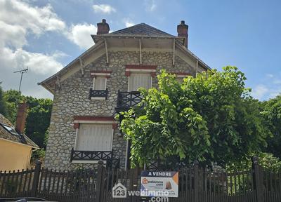 Maison - 170 m² - 7 pièces