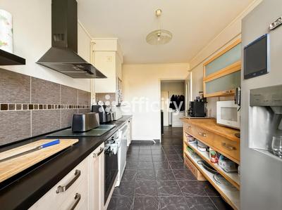 Appartement - 97 m² - 5 pièces