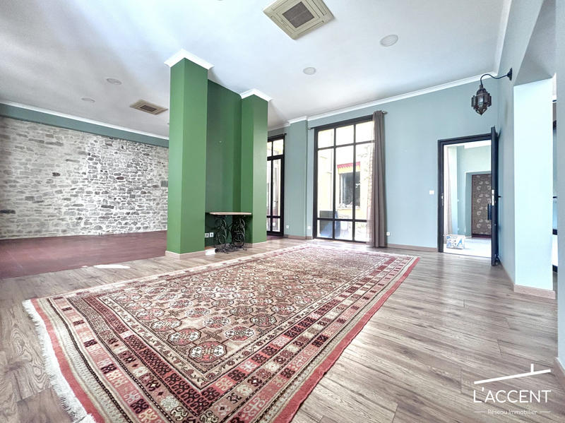 Appartement - 137 m² - 4 pièces