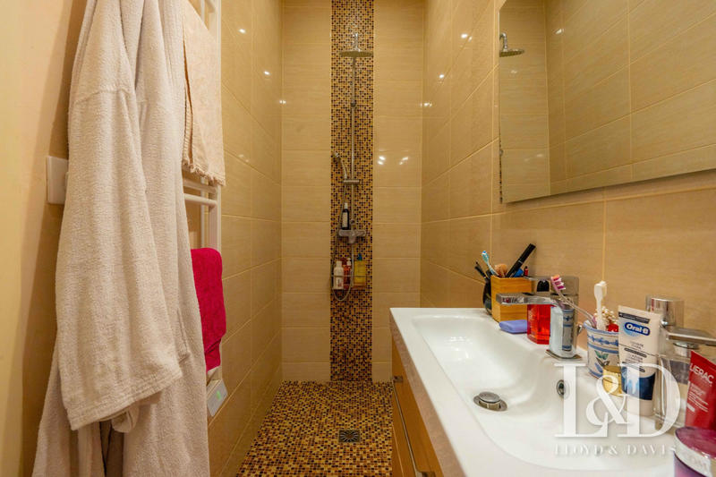 Maison - 170 m² - 5 pièces