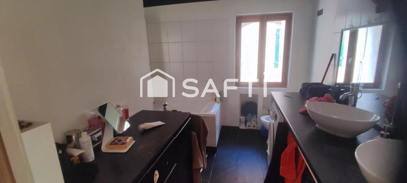 Maison - 180 m² - 5 pièces